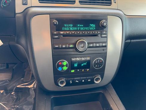 Used 2011 GMC Sierra 2500 SLT w/ SLT Convenience Package AWD/4WD image 13