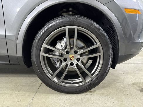 Certified 2020 Porsche Cayenne AWD/4WD image 15