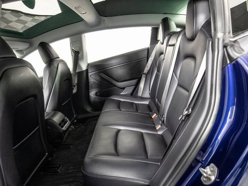 Used 2018 Tesla Model 3 Long Range image 11