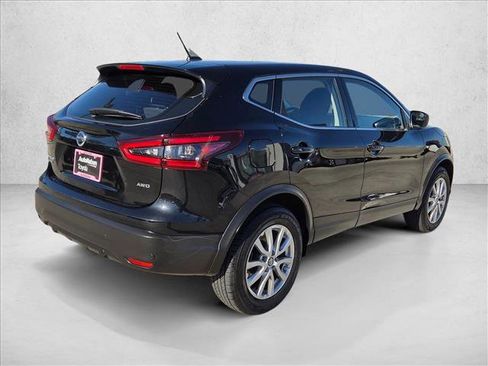 Used 2021 Nissan Rogue Sport S image 5