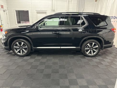 Used 2024 Honda Pilot Elite image 6