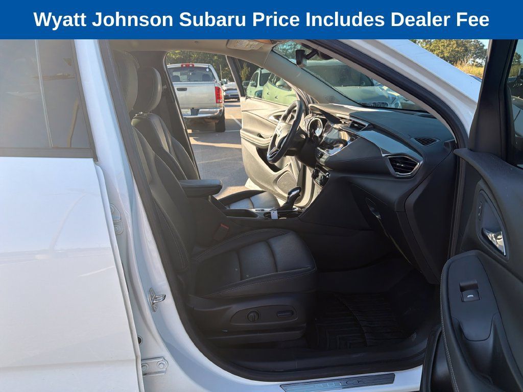 Used 2022 Buick Encore GX Essence w/ Experience Buick Package FWD image 44