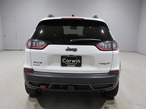 Used 2021 Jeep Cherokee Trailhawk w/ Technology Group AWD/4WD image 3