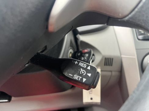 Used 2013 Toyota Corolla LE Special Edition image 32