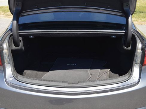 Used 2018 Acura TLX FWD image 17