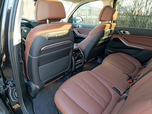 Used 2024 BMW X7 xDrive40i w/ Climate Comfort Package AWD/4WD image 26