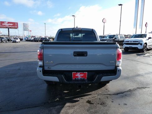 Used 2019 Toyota Tacoma Limited image 6