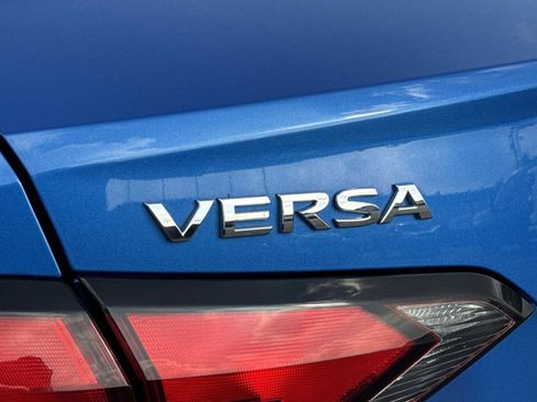 Used 2021 Nissan Versa SV image 26