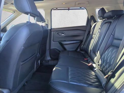 Used 2021 Nissan Rogue Platinum image 20