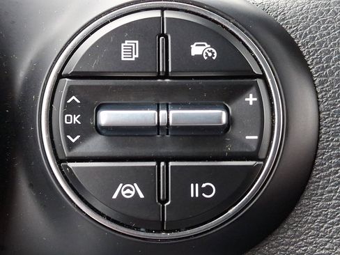 Used 2025 Kia Soul LX image 23