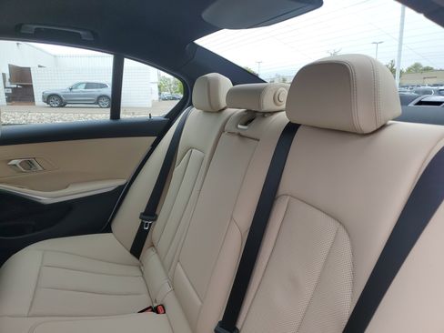 Certified 2026 BMW 330i xDrive Sedan w/ Premium Package AWD/4WD image 23