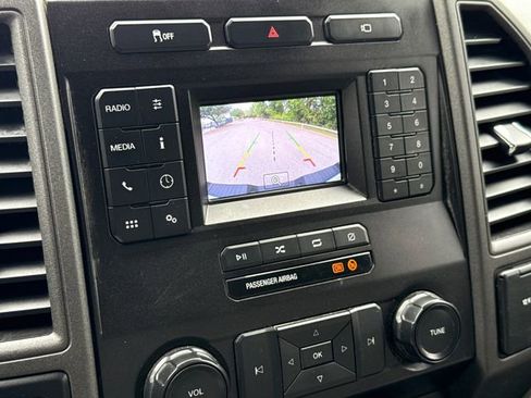 Used 2022 Ford F250 XL w/ Power Equipment Group AWD/4WD image 25