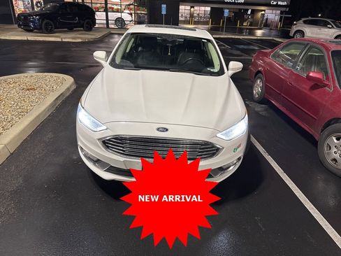 Used 2018 Ford Fusion Energi Titanium image 2