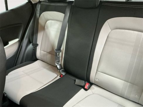 Used 2023 Hyundai Venue SEL w/ Cargo Package image 13