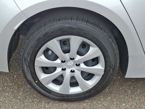 Certified 2025 Toyota Corolla LE image 8