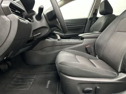 Used 2024 Nissan Altima 2.5 SV AWD/4WD image 26