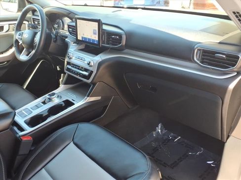 Certified 2023 Ford Explorer XLT w/ Equipment Group 202A image 10