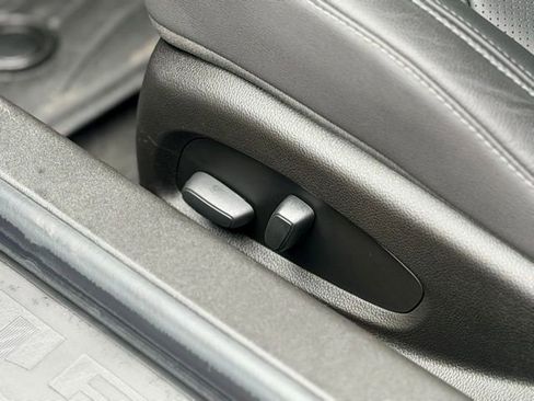 Certified 2023 Chevrolet Camaro LT image 7