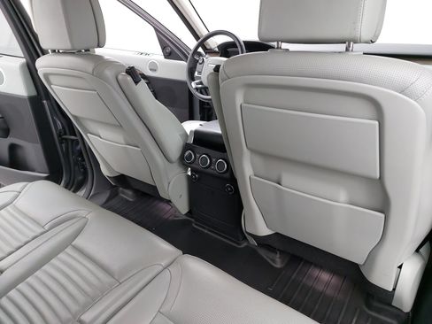 Used 2019 Land Rover Discovery HSE Luxury AWD/4WD image 13