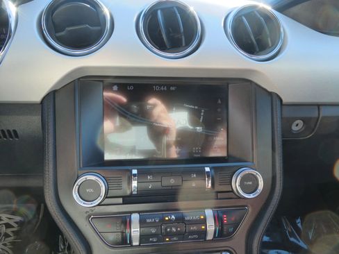 Used 2016 Ford Mustang Premium image 20