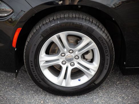 Used 2023 Dodge Charger SXT image 9