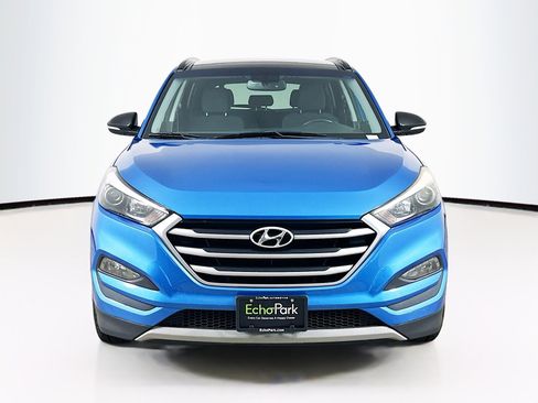 Used 2017 Hyundai Tucson Night FWD image 2