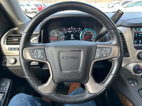 Used 2019 GMC Yukon Denali w/ Denali Ultimate Package image 14