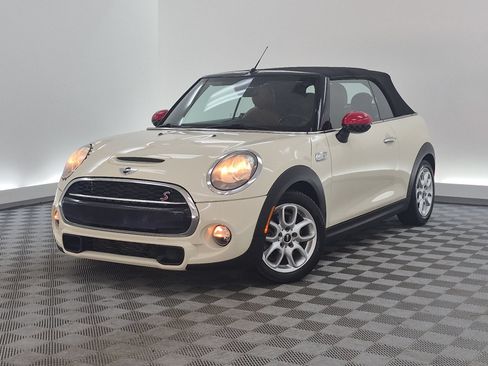 Used 2017 MINI Cooper S FWD image 1