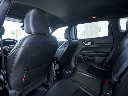 Used 2024 Jeep Compass Trailhawk image 22