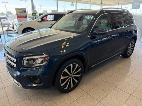 Used 2020 Mercedes-Benz GLB 250 4MATIC w/ Premium Package image 6