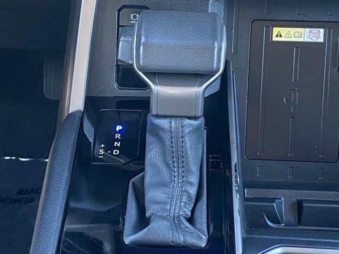 Used 2022 Toyota Tundra Limited image 33