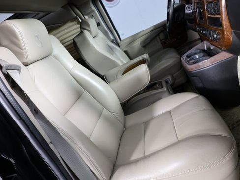 Used 2016 GMC Savana 2500 RWD image 11