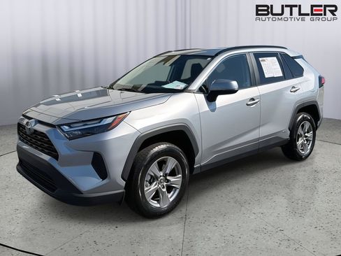 Used 2023 Toyota RAV4 XLE w/ Convenience Package AWD/4WD image 2
