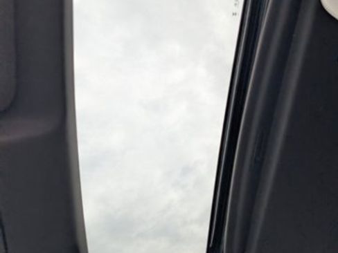 Used 2024 Chevrolet Silverado 2500 LTZ w/ LTZ Convenience Package image 15