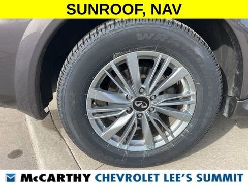Used 2024 INFINITI QX80 Luxe image 19
