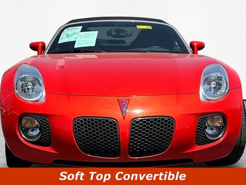 Used 2008 Pontiac Solstice GXP w/ Premium Package RWD image 2