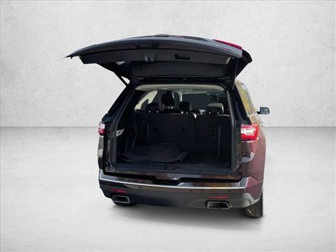 Used 2018 Chevrolet Traverse Premier w/ Driver Confidence II Package image 7