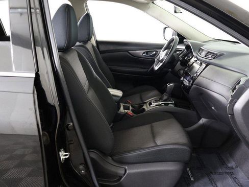 Used 2019 Nissan Rogue SV image 28