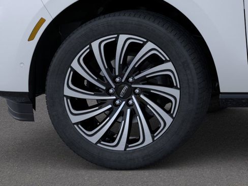 New 2026 Lincoln Navigator Black Label AWD/4WD image 19