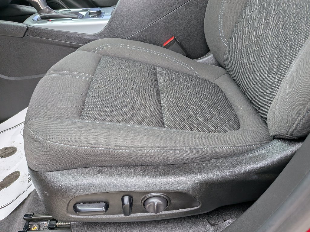 Used 2021 Chevrolet Blazer LT FWD image 21