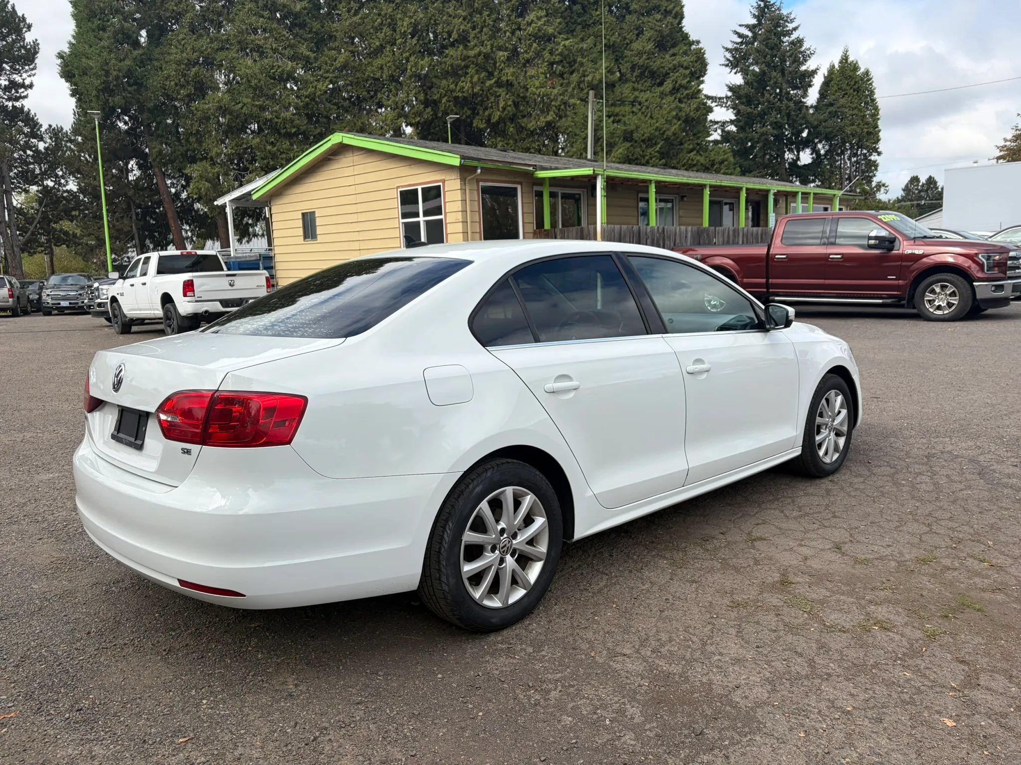 Used 2014 Volkswagen Jetta SE FWD image 3