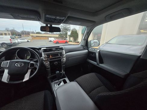 Used 2011 Toyota 4Runner Trail image 30