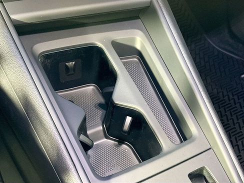 New 2026 Volkswagen Tiguan SE image 15