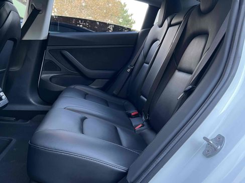 Used 2020 Tesla Model 3 Standard Range Plus image 28