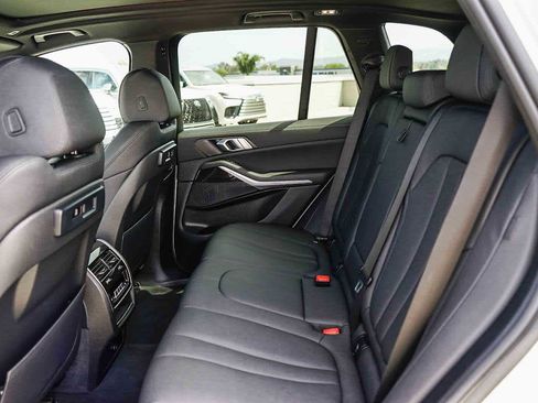 Used 2021 BMW X5 xDrive40i w/ Premium Package 2 AWD/4WD image 17