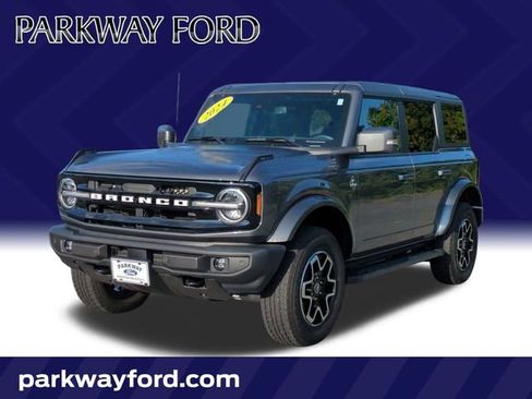 Used 2024 Ford Bronco Outer Banks AWD/4WD image 1