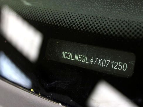 Used 2007 Chrysler Crossfire Coupe image 36