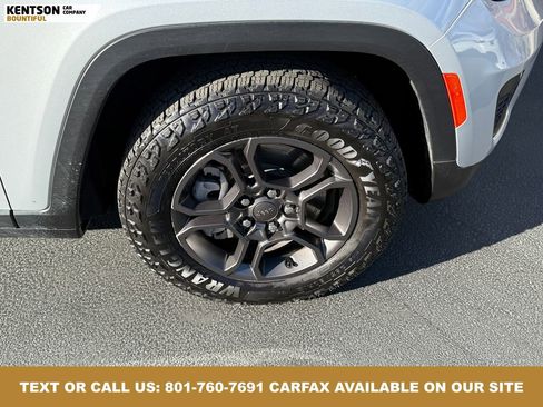 Used 2024 Jeep Grand Cherokee Trailhawk image 15