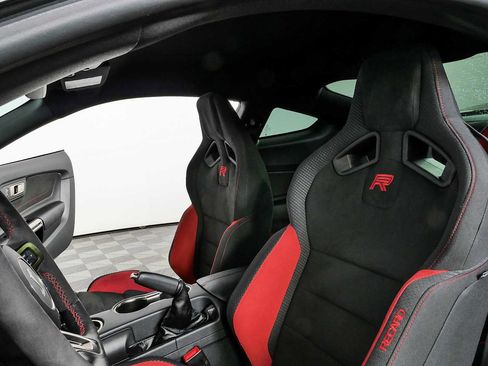 Used 2020 Ford Mustang Shelby GT350R w/ GT350R Equipment Group 920A RWD image 5