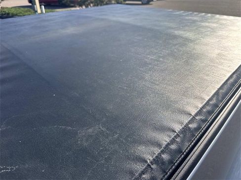 Used 2018 Toyota Tacoma SR image 13